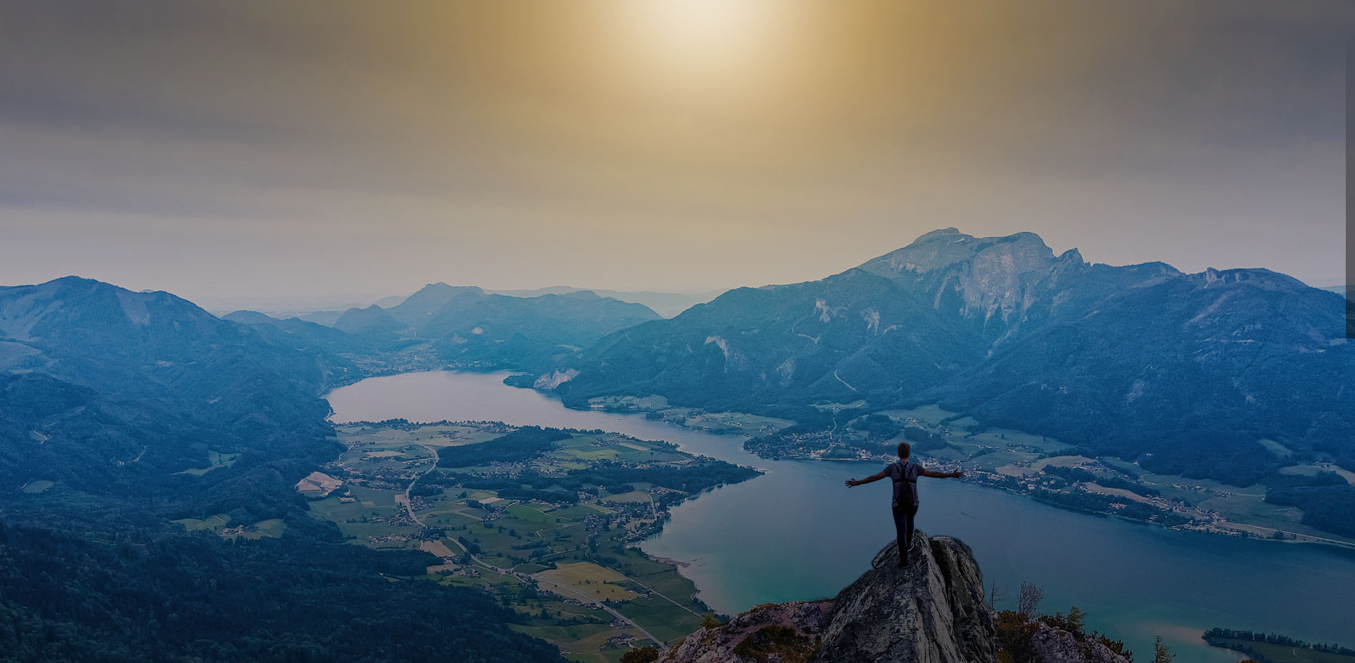 以诚信者为先 以奋斗者为本 以孝顺者为荣